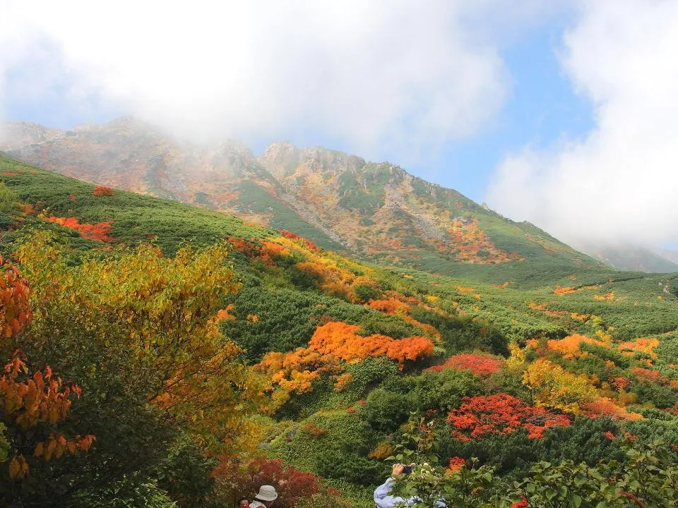 御嶽山と紅葉の絶景