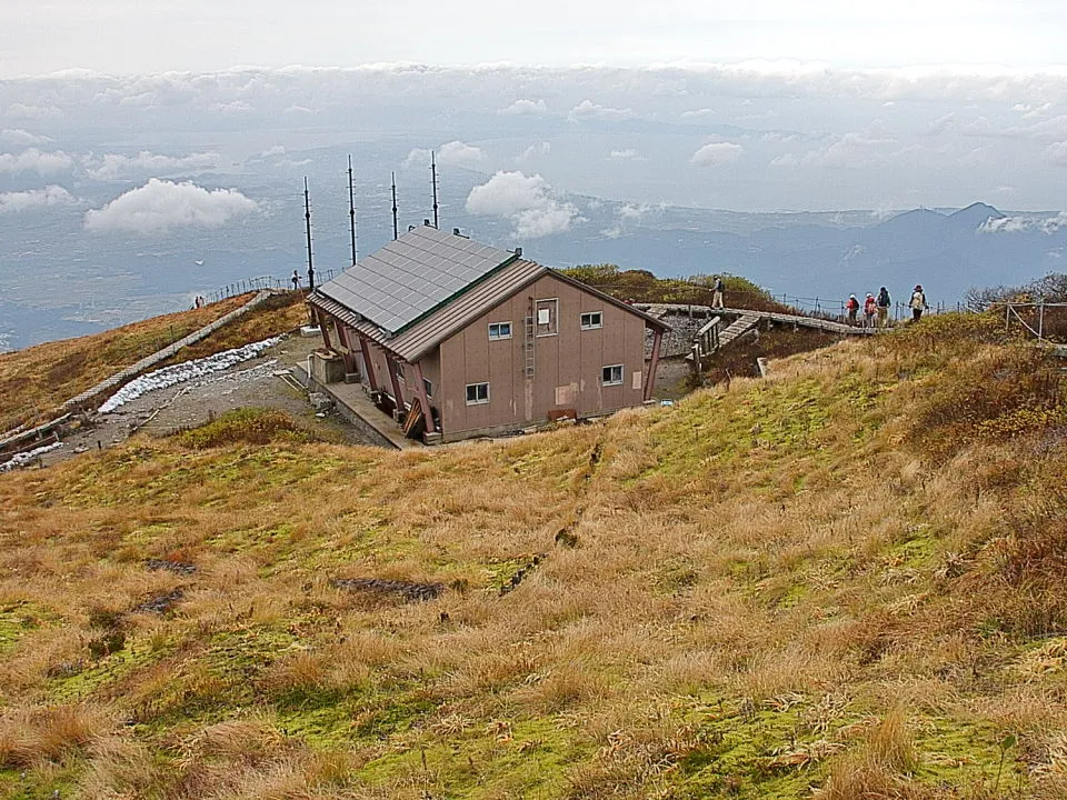 頂上避難小屋