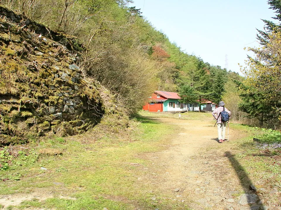 銅山峰ヒュッテ