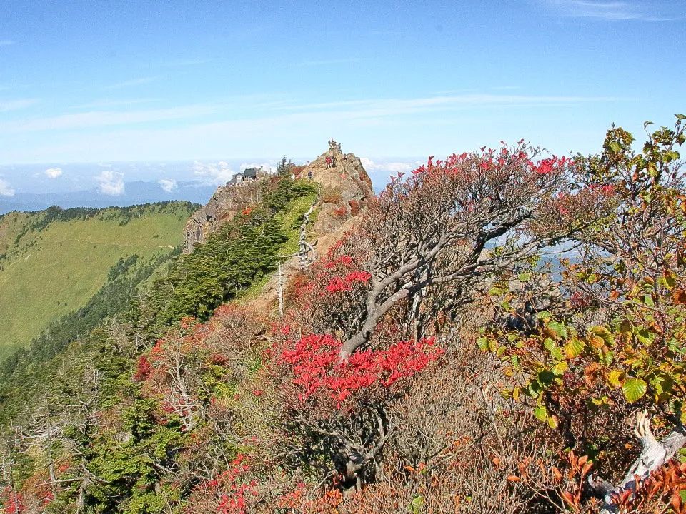 大砲岩から天狗岳、弥山