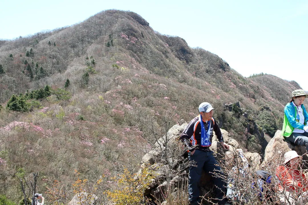 兜岩から西赤石山