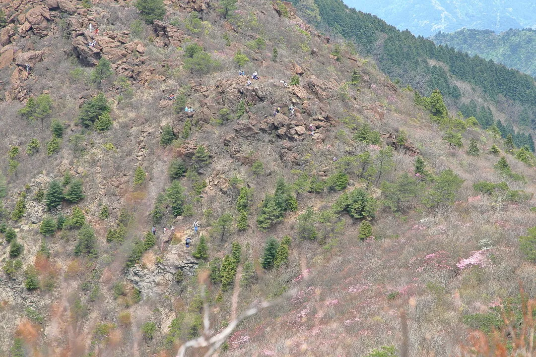 西赤石山から兜岩