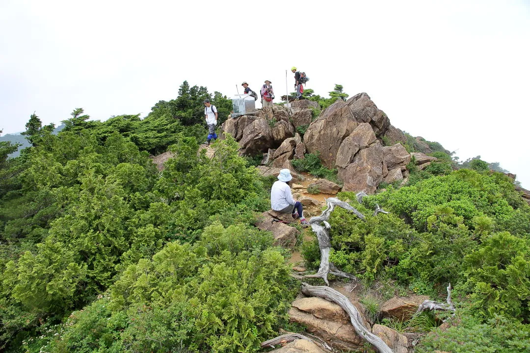 八巻山山頂　1,698m