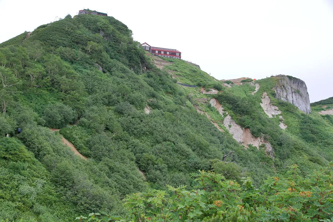 燕山荘が近い