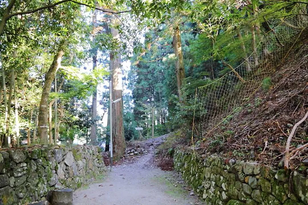 御殿山登山口