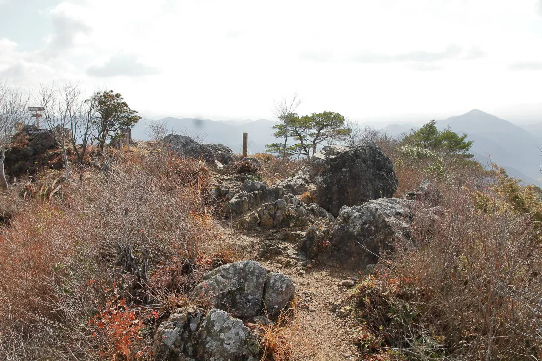 白髪岳山頂 722ｍ