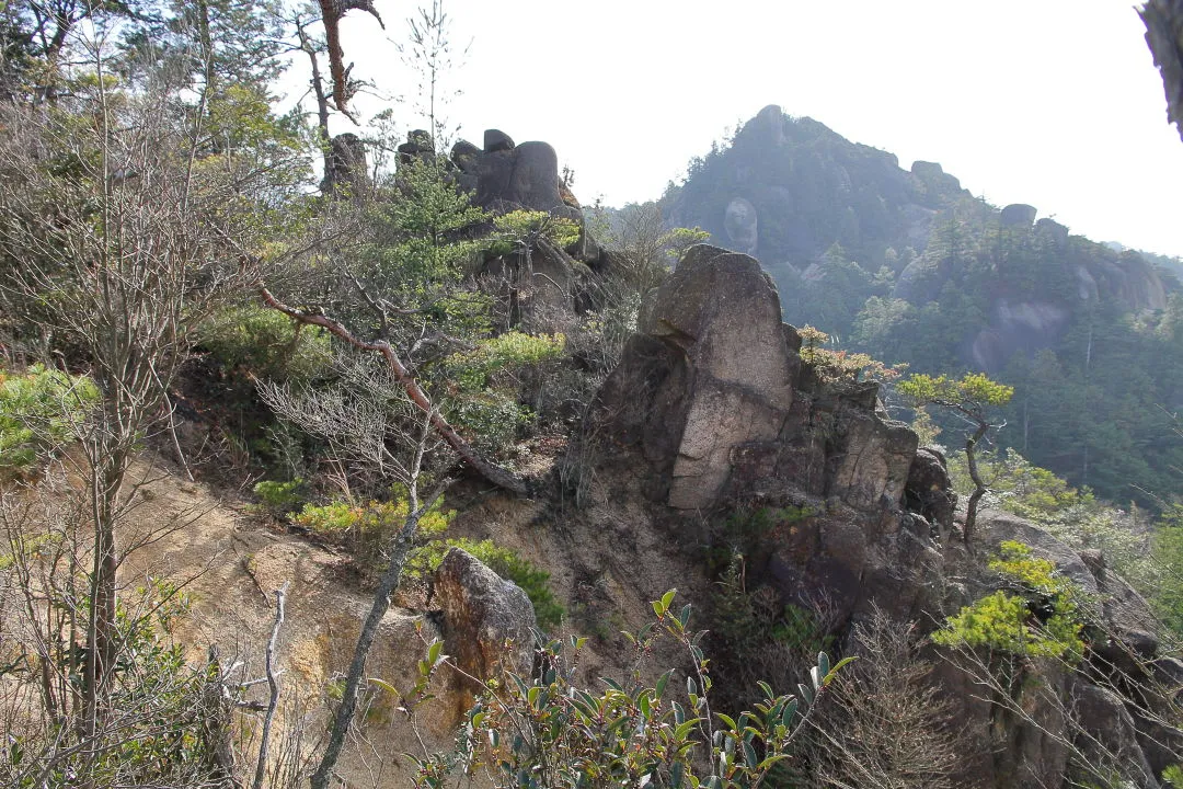 北峰縦走路から