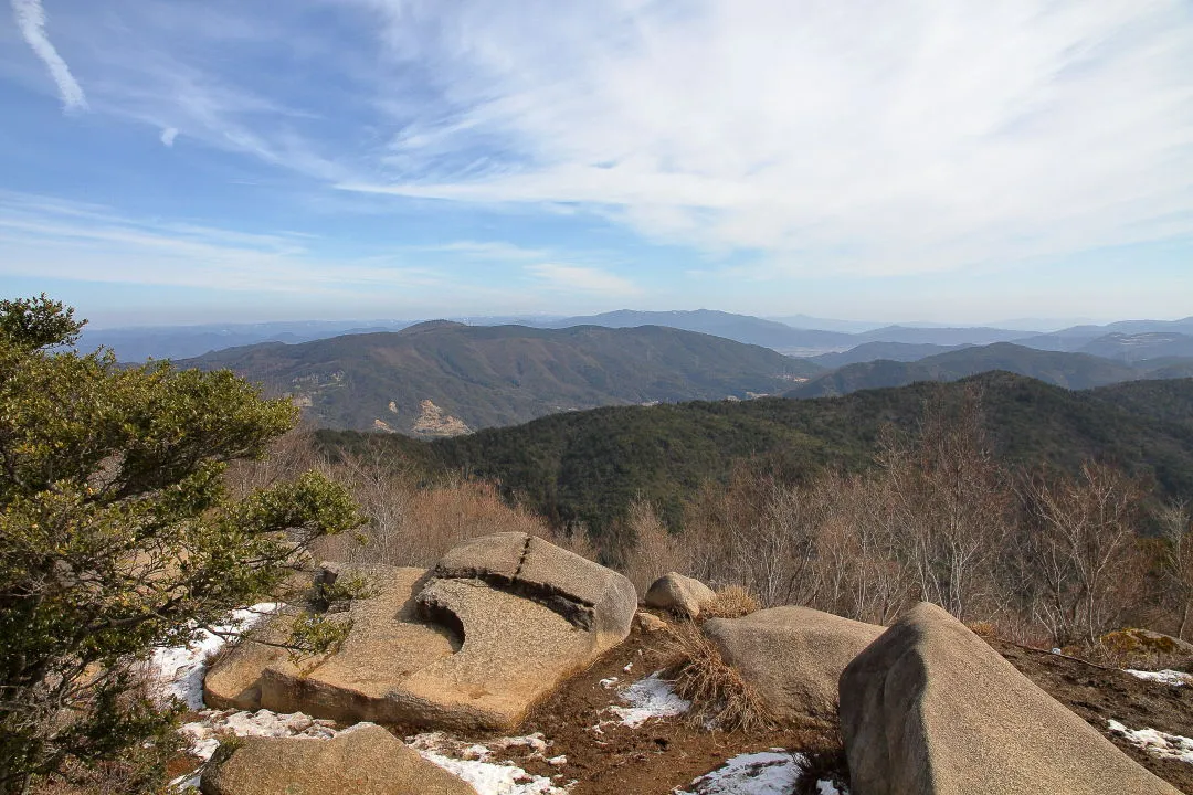 山頂からの景観