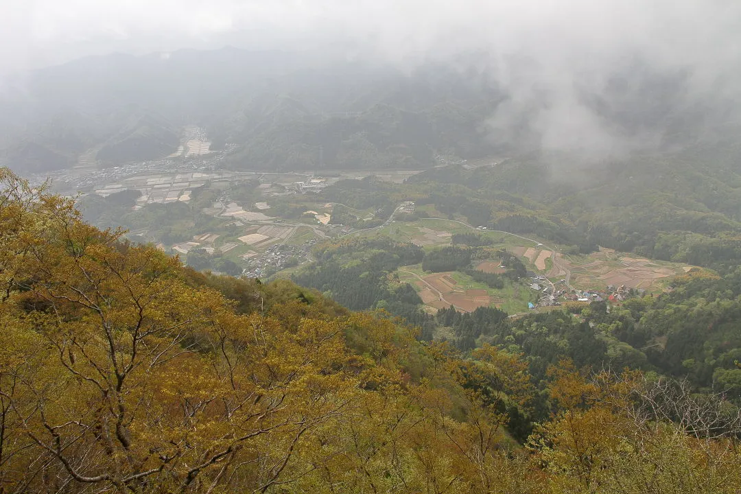 岩山上から今寺集落