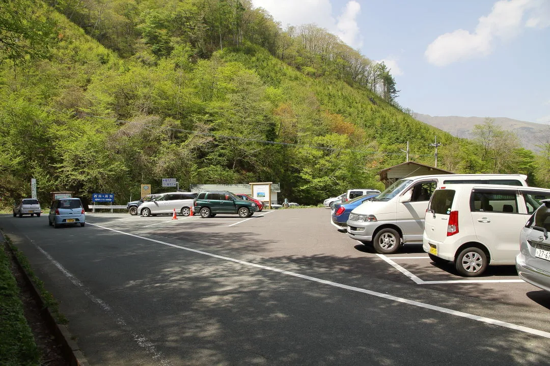 寒風山トンネル南口駐車場