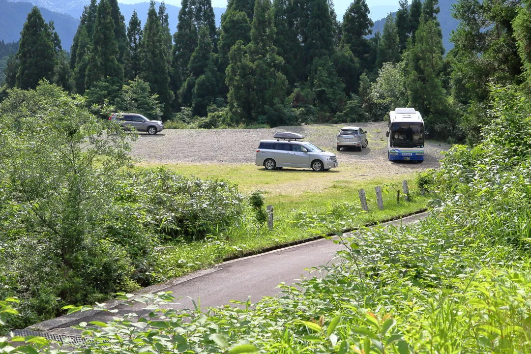 林道終点駐車場