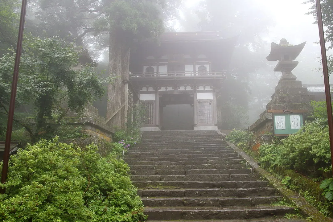 大山寺仁王門