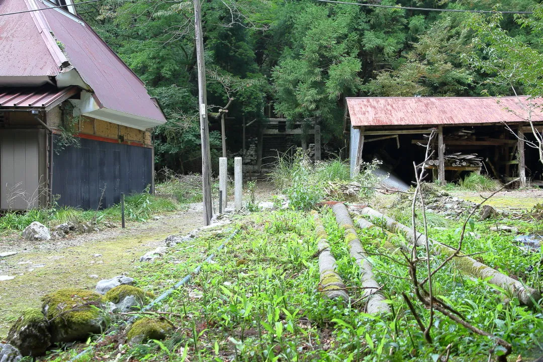 落合神社への鳥居