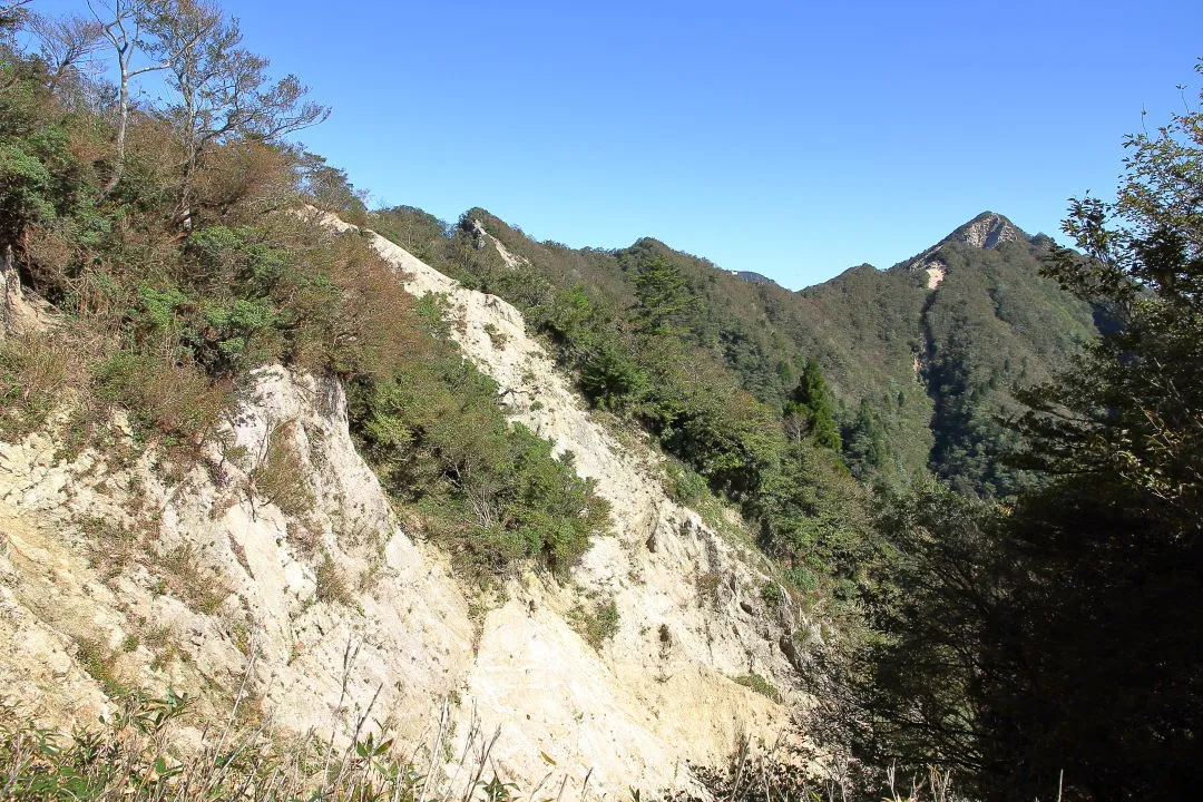 鎌尾根と鎌ヶ岳