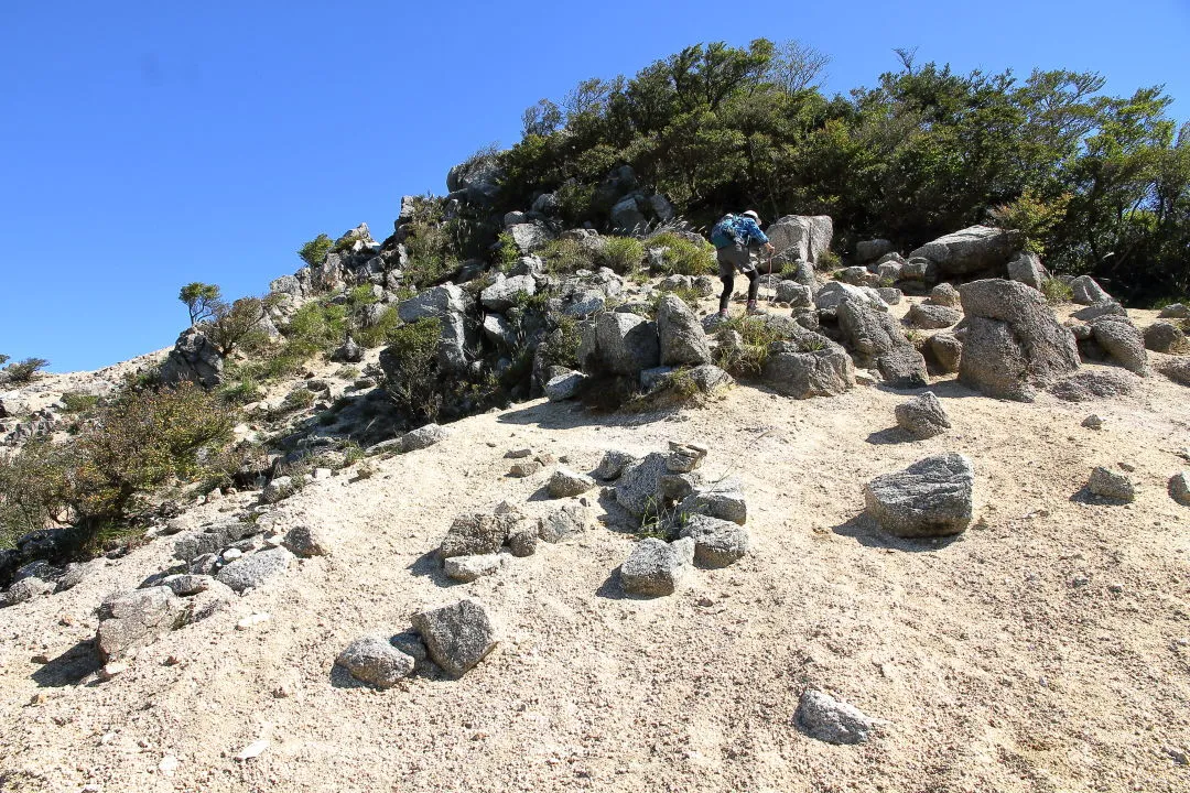 砂礫状の花崗岩
