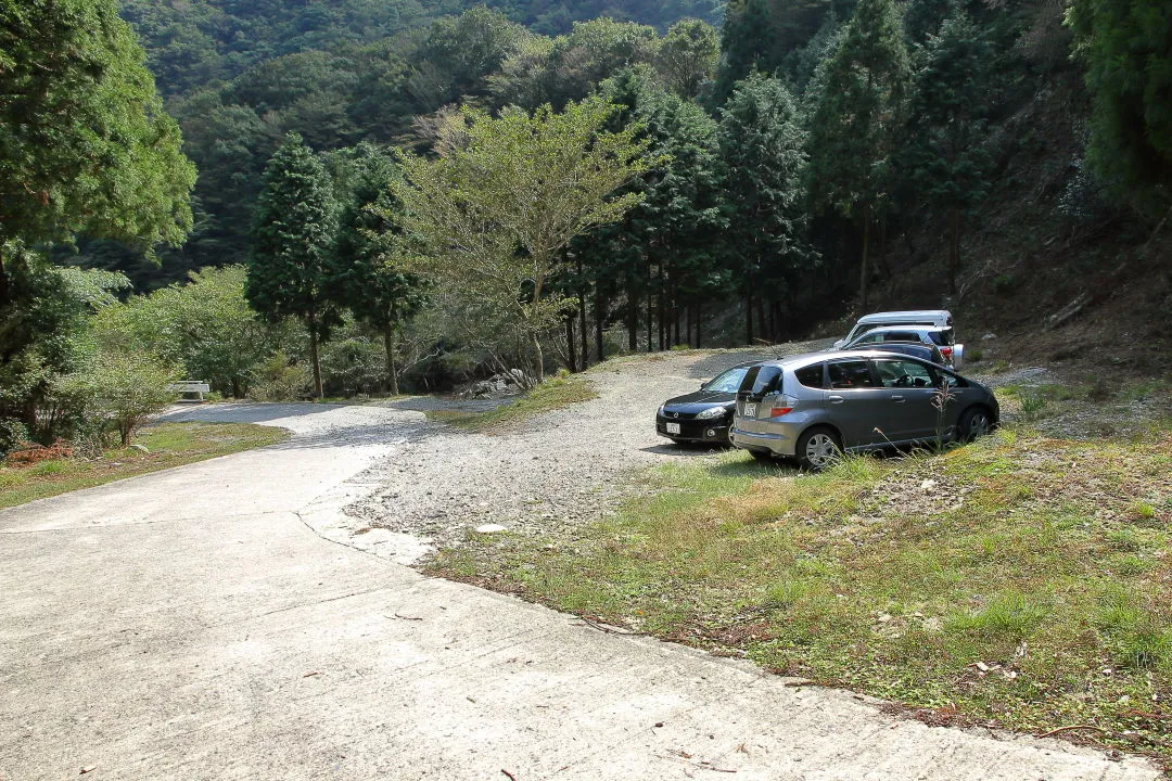 鎌ヶ岳登山口の駐車場