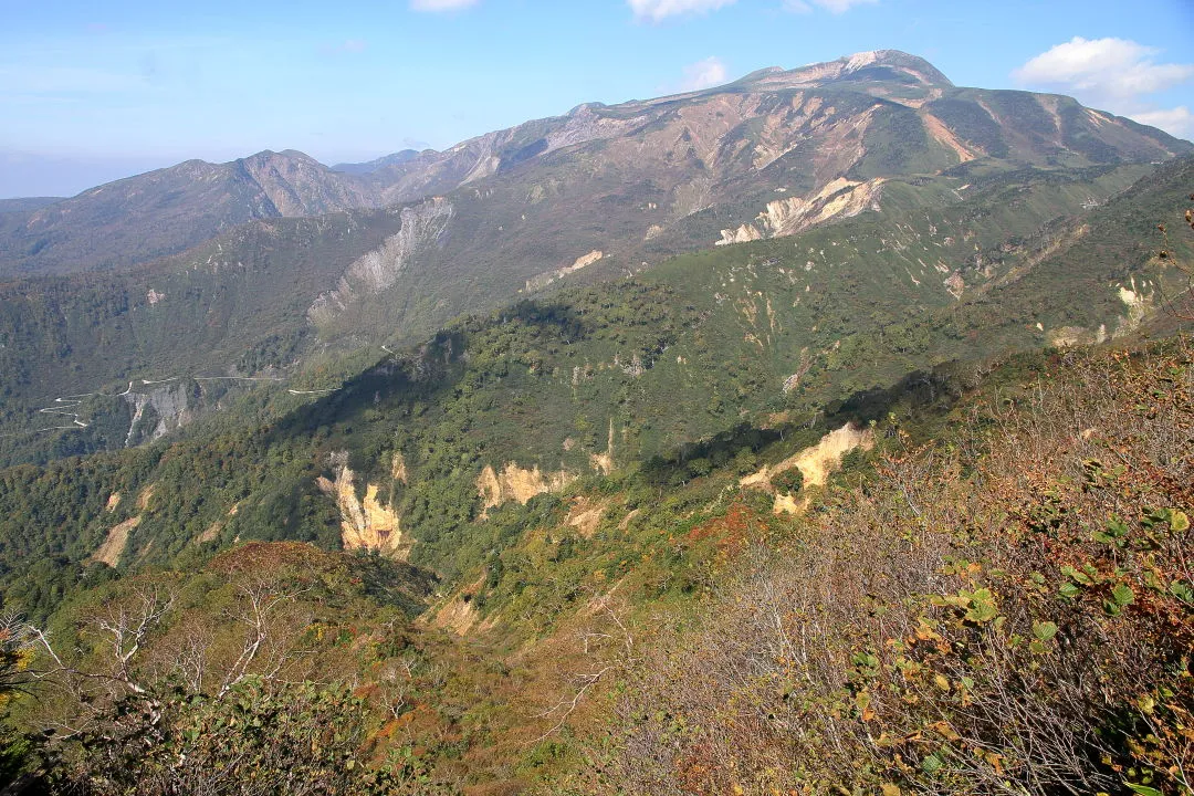 チブリ尾根から白山