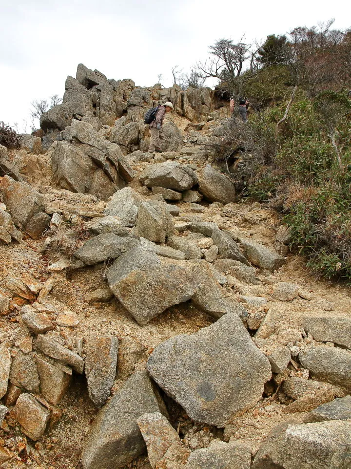 御在所岳へ向う登山者