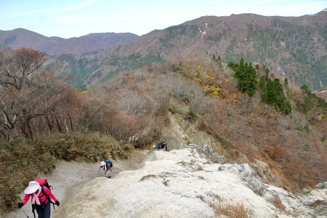 御在所岳への登山道