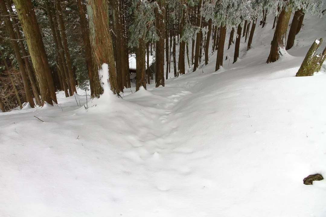 避難小屋へ向かって