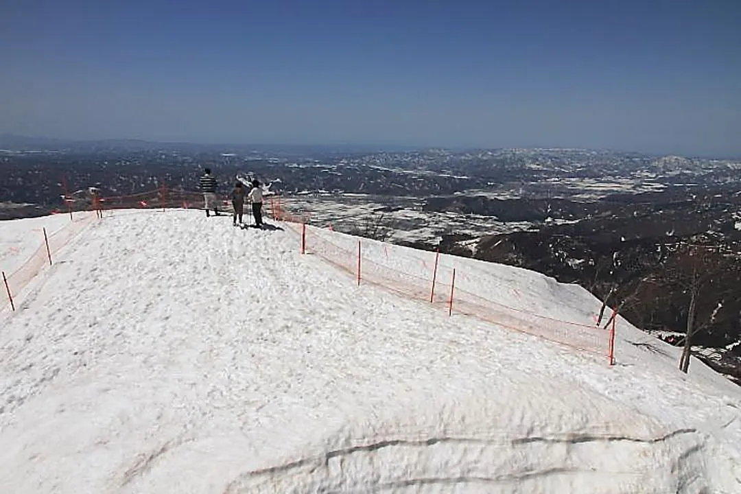 八海山展望台から