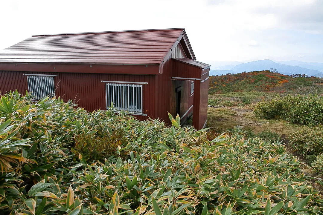 赤兎山避難小屋