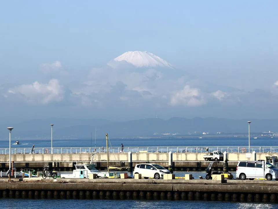 江の島弁天橋から富士山