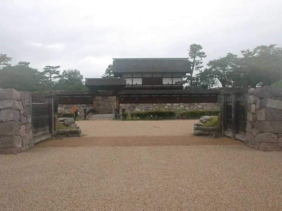 松代城　二の丸南門と太鼓門