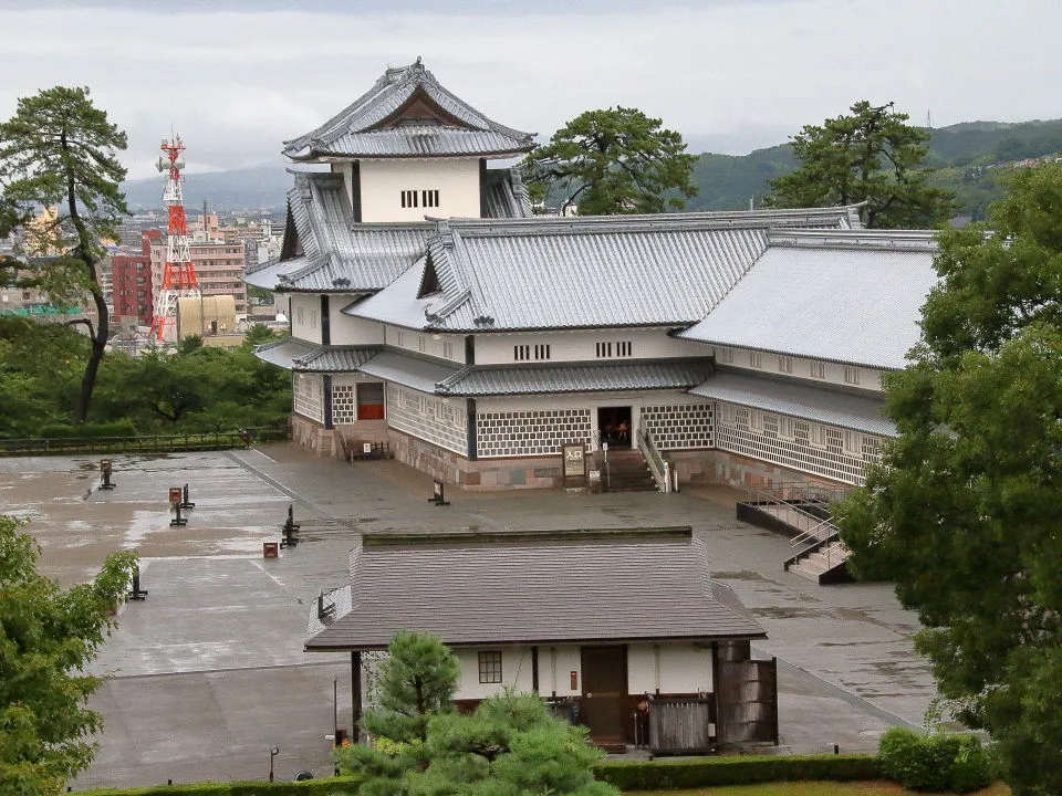 金沢城　戌亥櫓跡から菱櫓