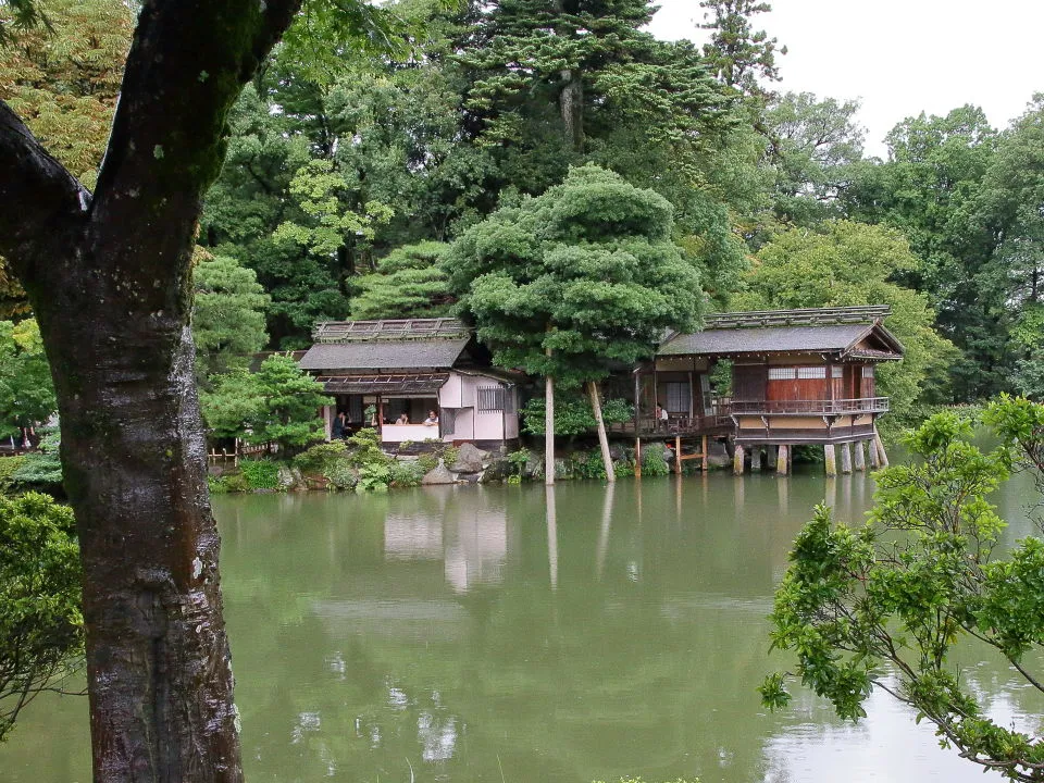 兼六園　霞ヶ池　内橋亭