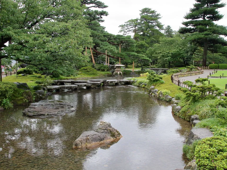 兼六園　雁行橋