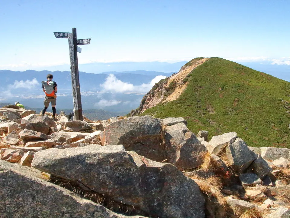 東天狗岳山頂から西天狗岳