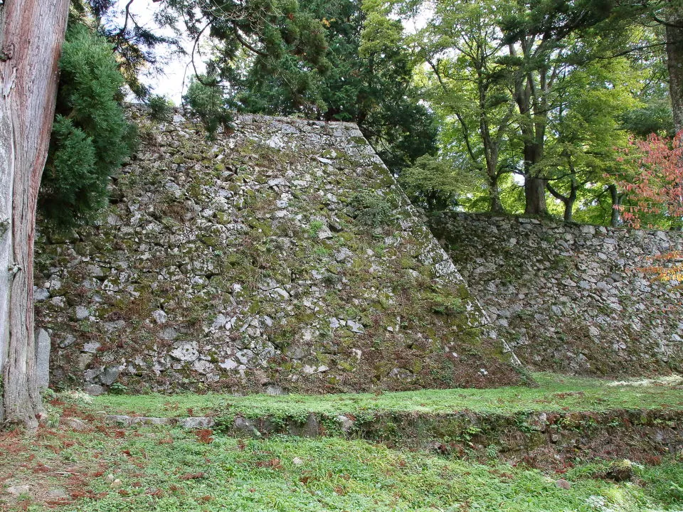 高取城　本丸の石垣