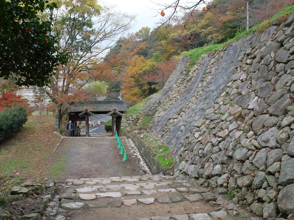 鳥取城山下ノ丸　中仕切門