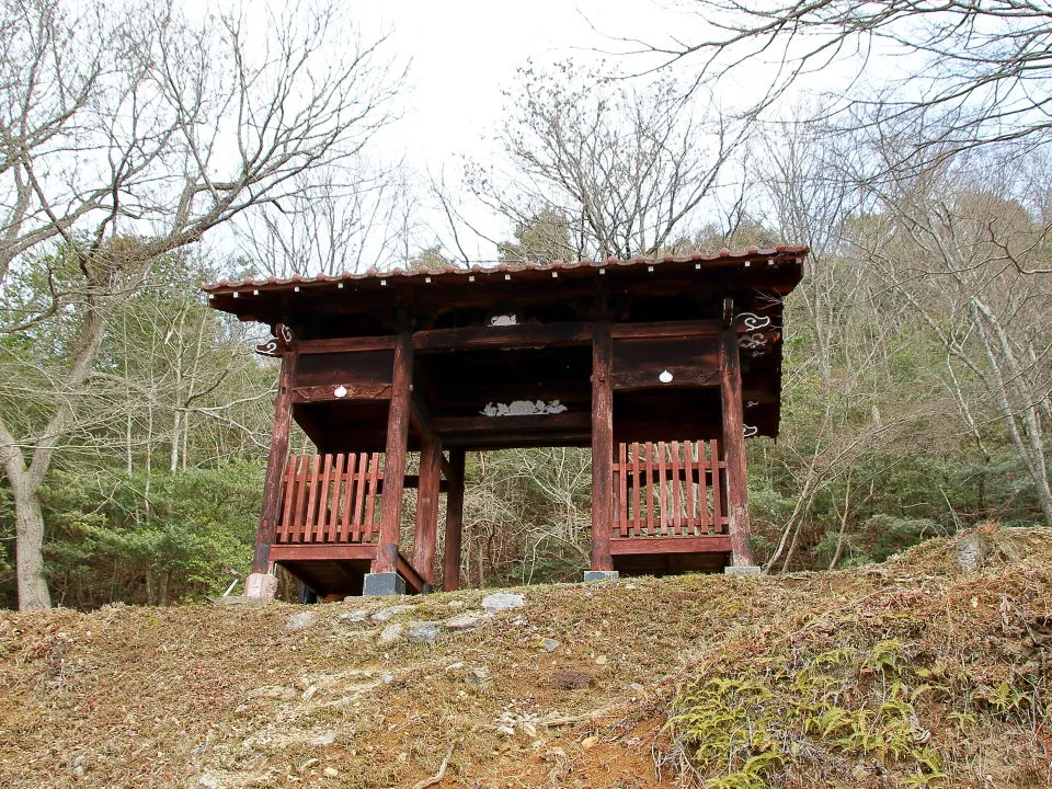 黒井城趾　石踏の段跡　赤門