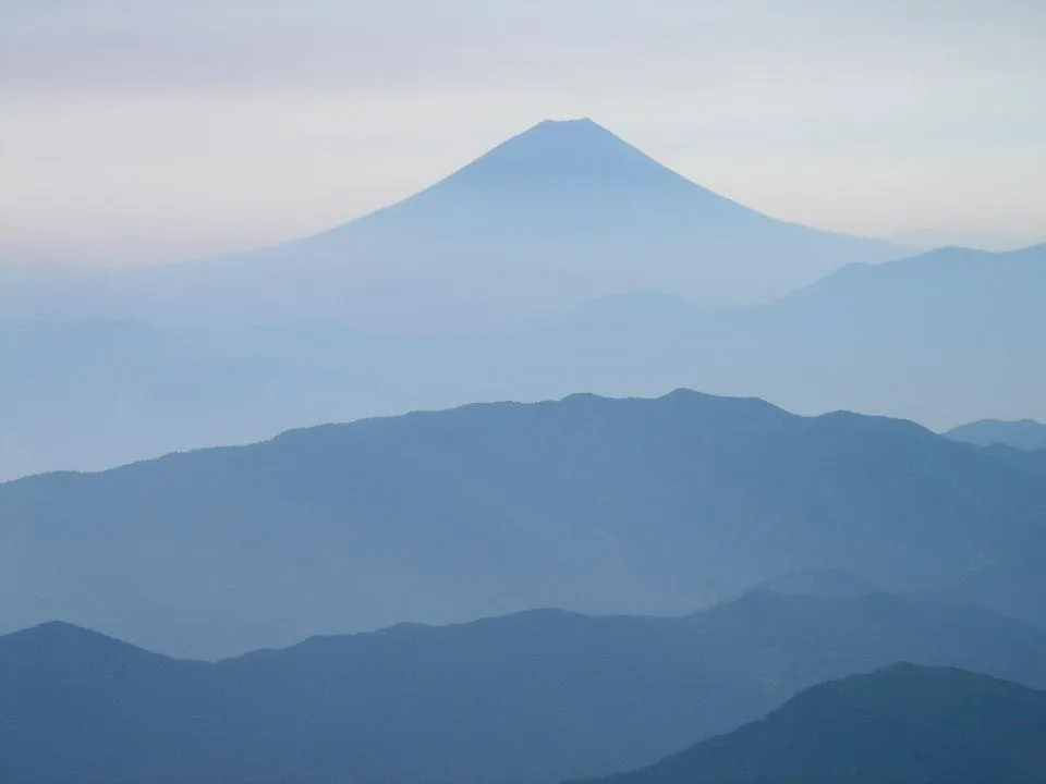 北岳から望む富士山