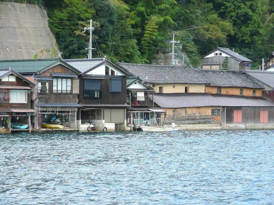 伊根の舟屋群