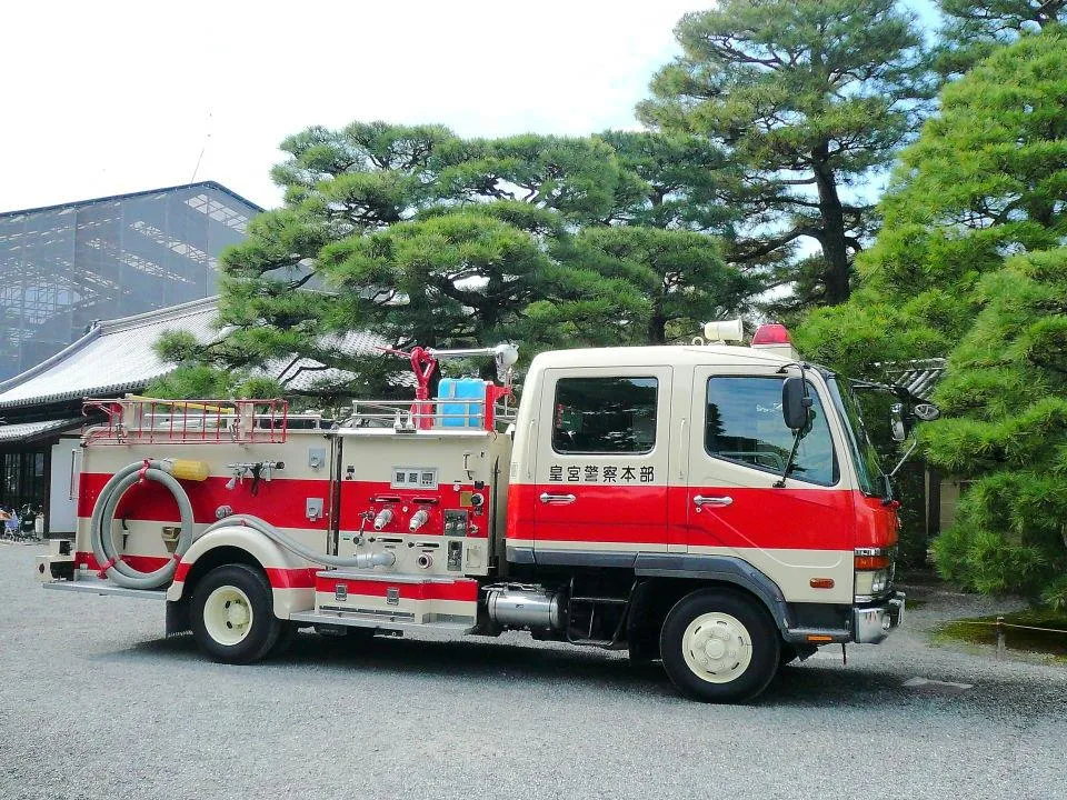 皇宮警察本部の消防車