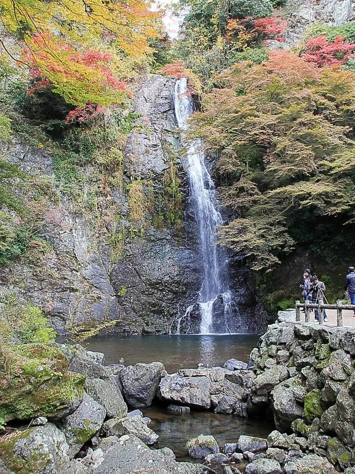 滝見橋から「箕面の滝」