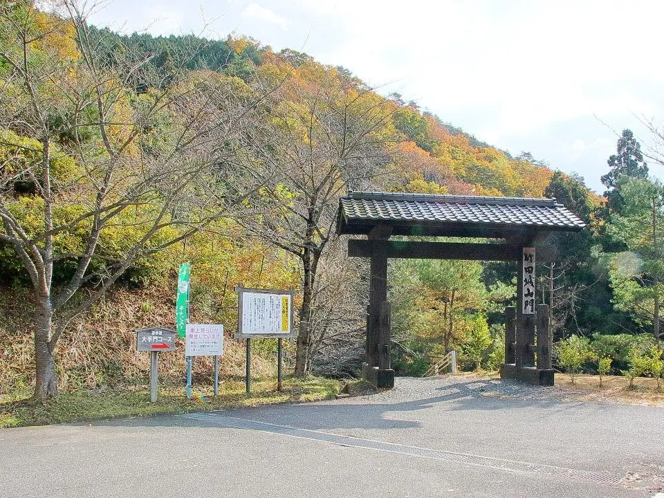 駐車場から