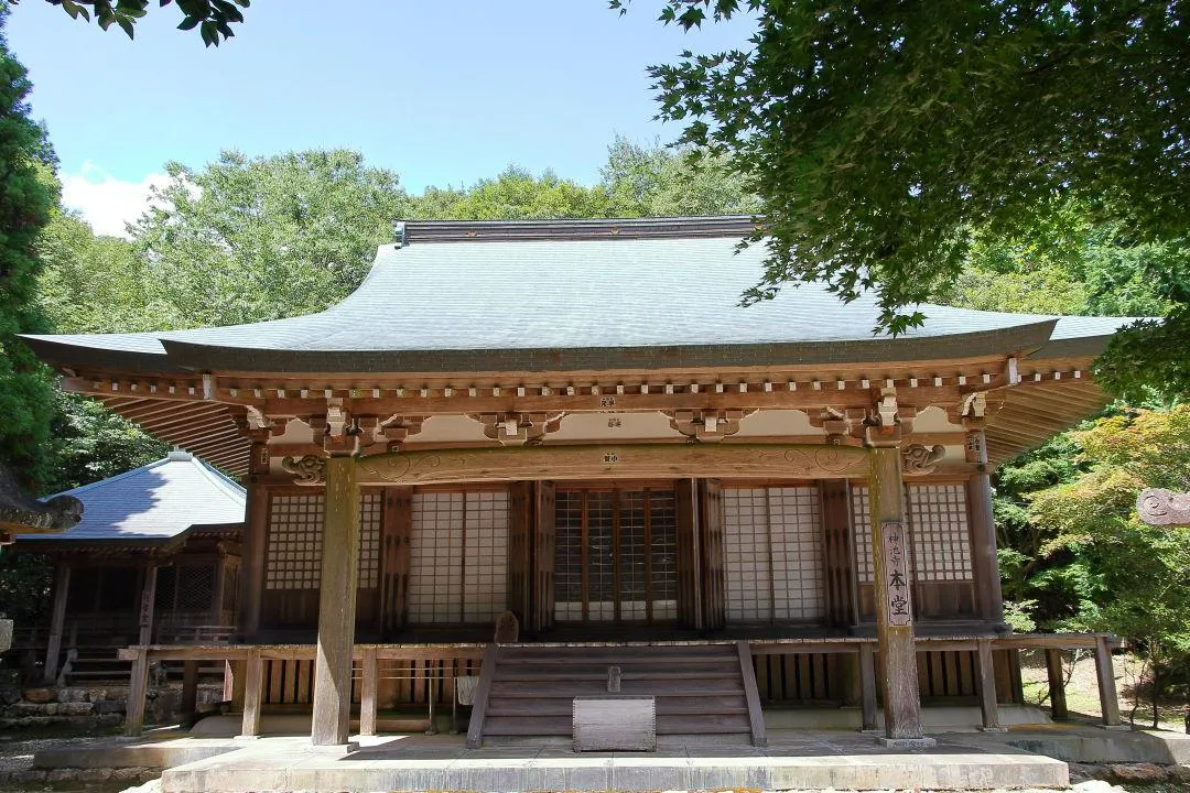 神池寺本堂