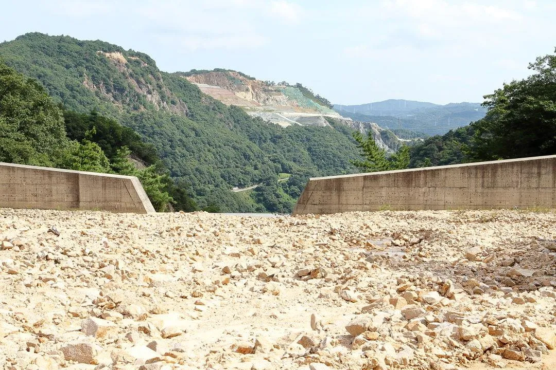 琴鳴山方向の眺め